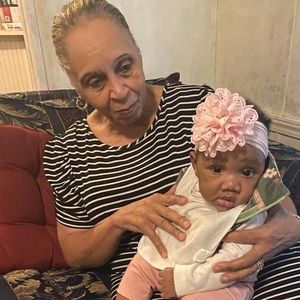 Meet your Posher, Christie